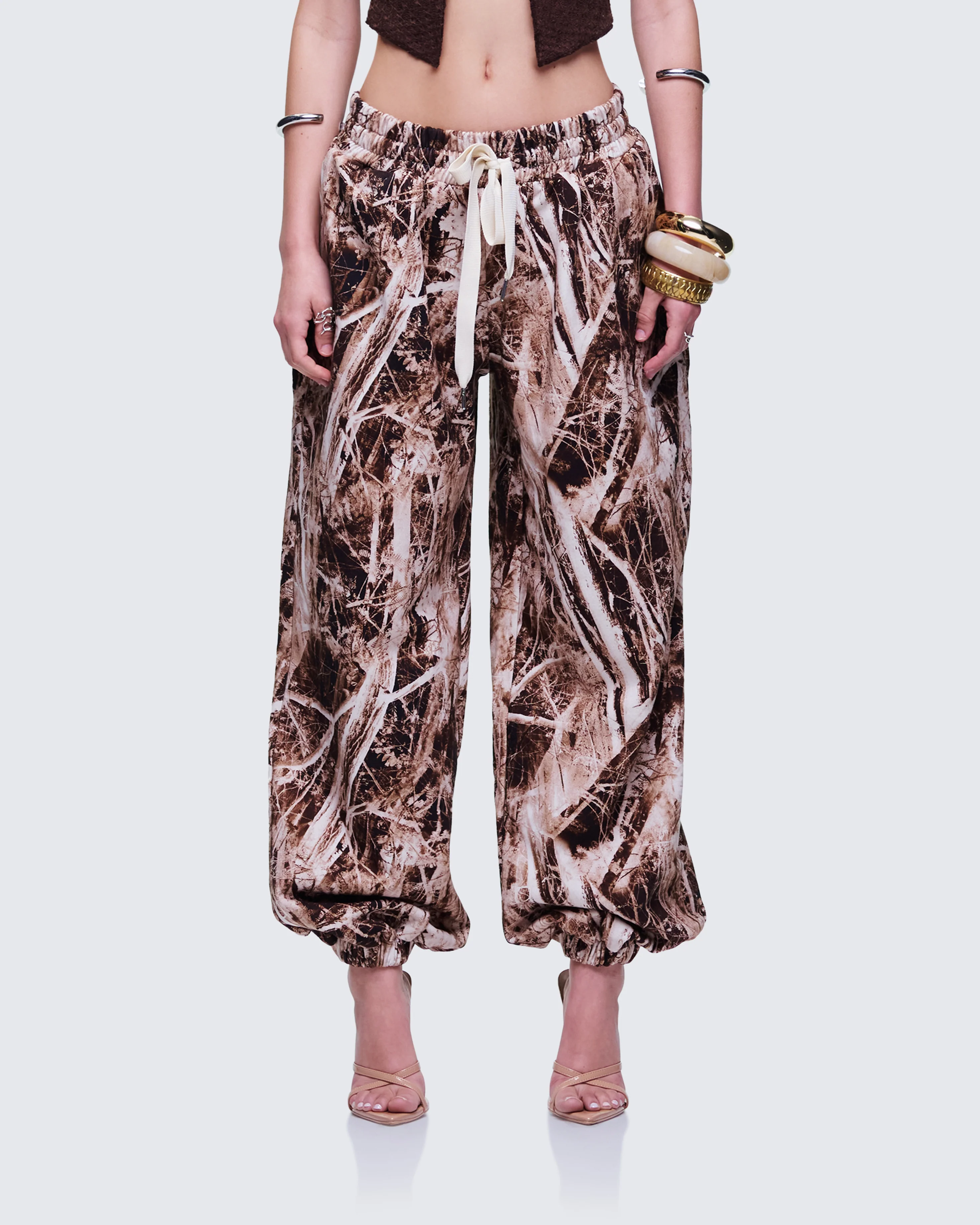 Braewyn Hunting Camo Toggled Sweatpants - Image 2