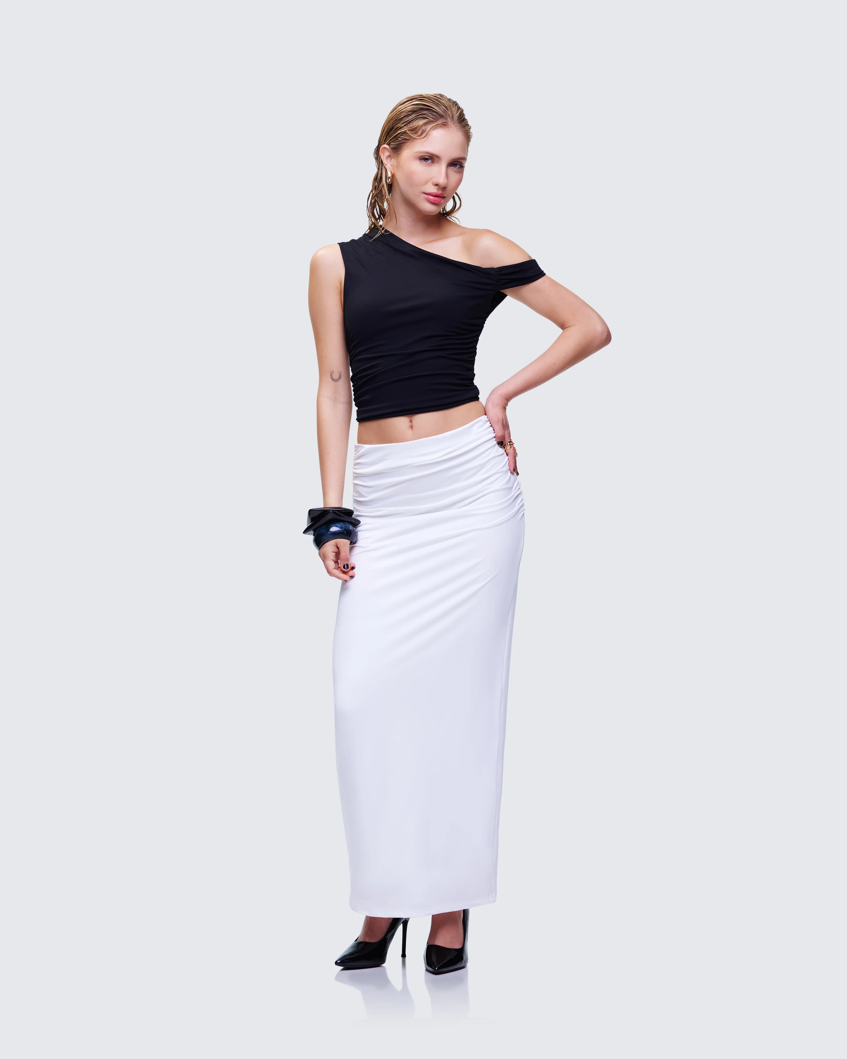 Eirene Asymmetrical Set - Image 3