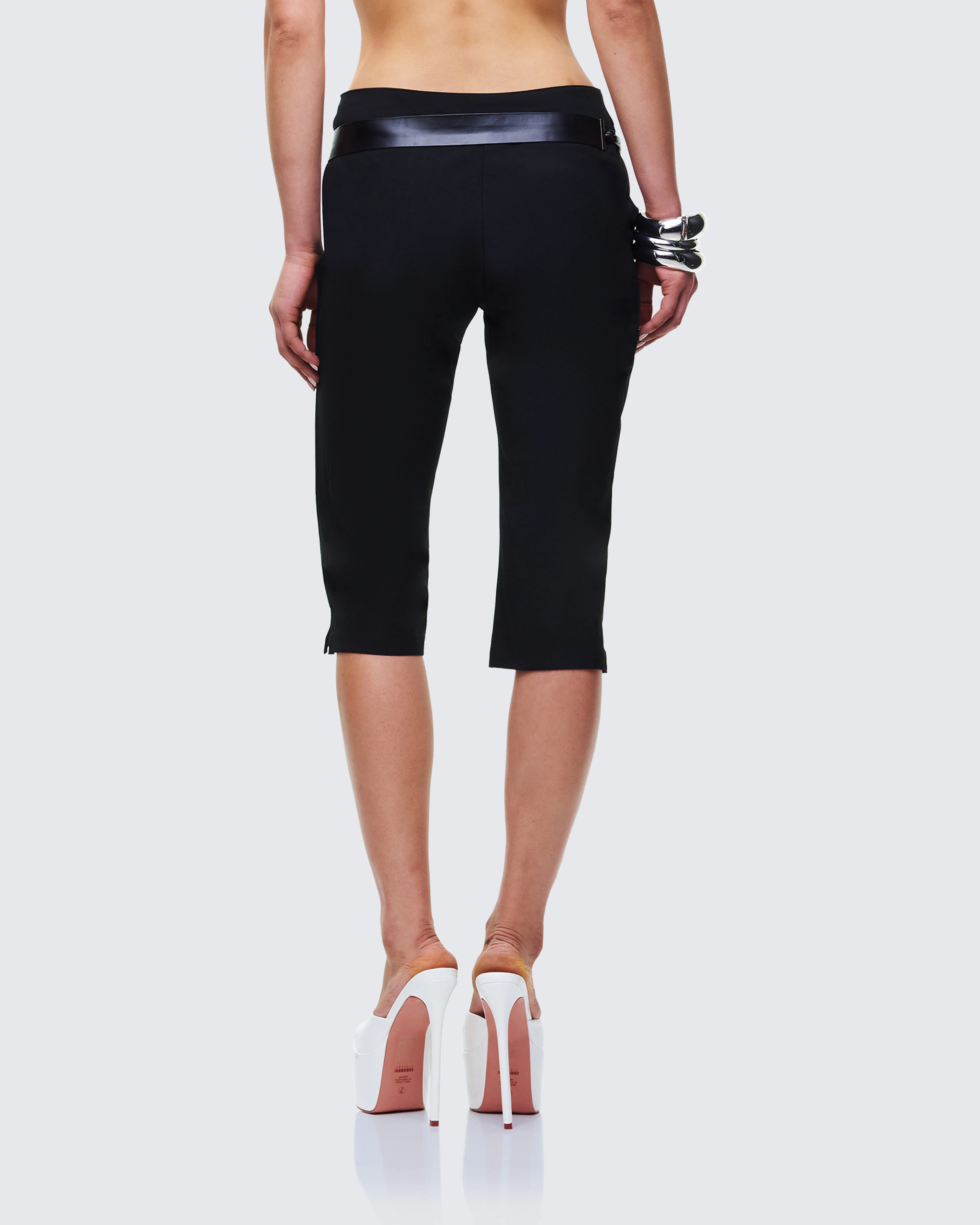 Ellie Black Woven Capri Pants - Image 4