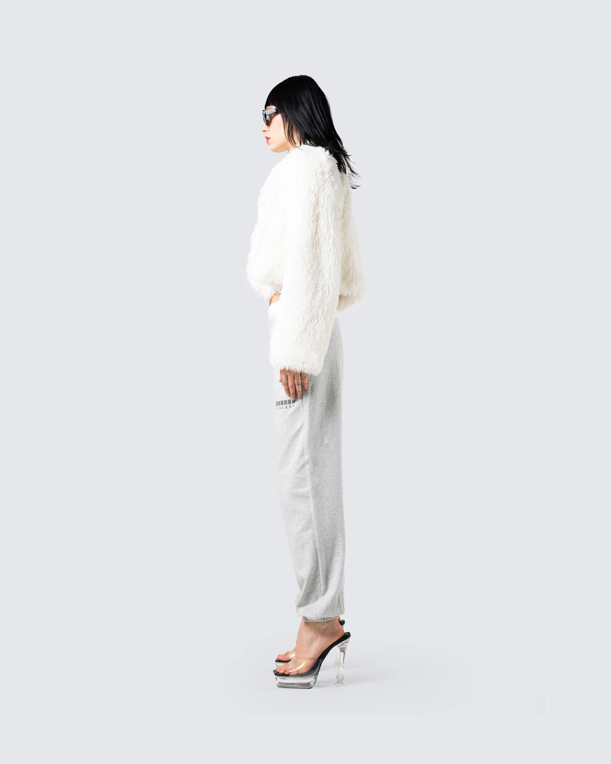 Estella Low-Key Set - Image 5