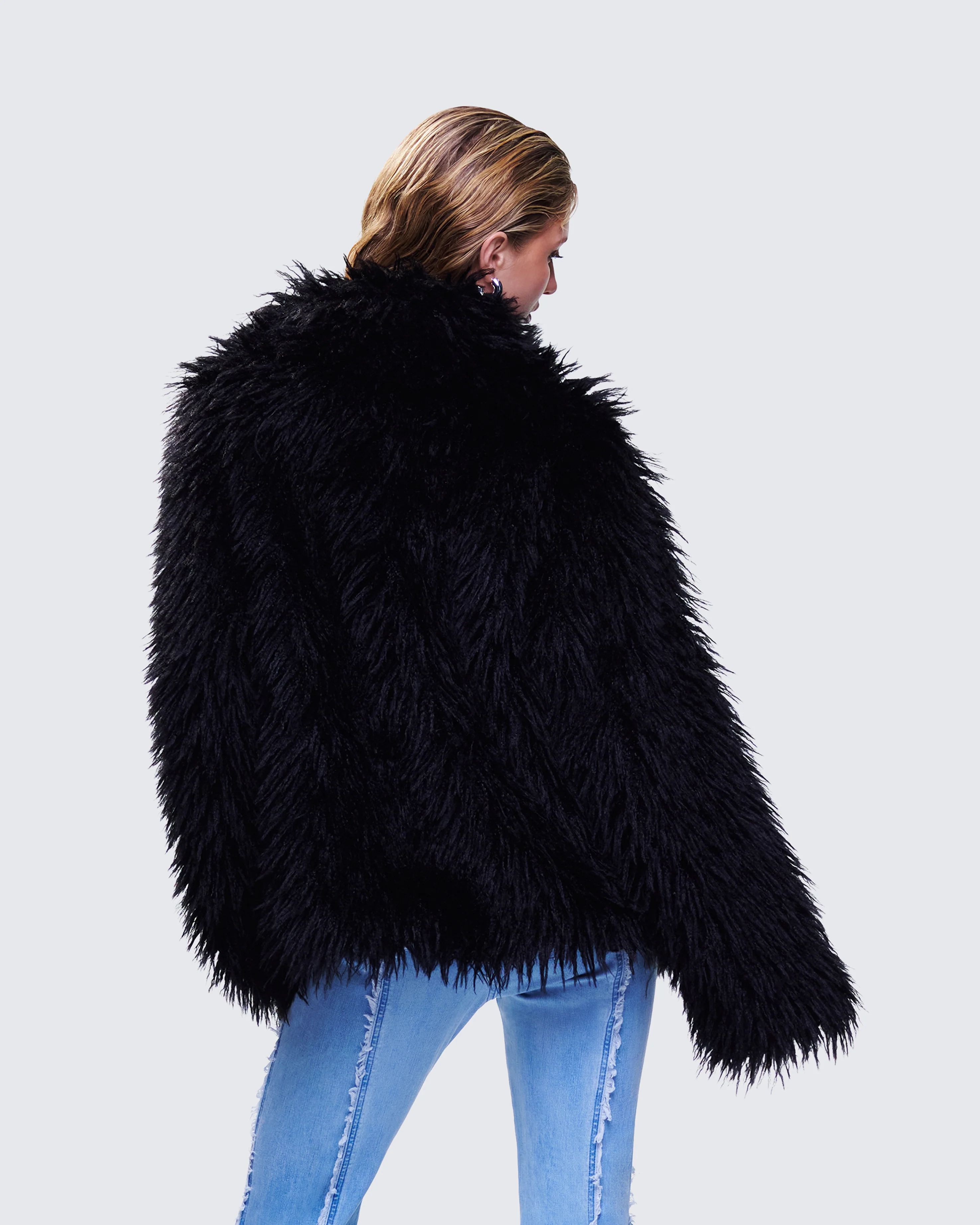 Fae Black Boxy Faux Fur Coat - Image 4