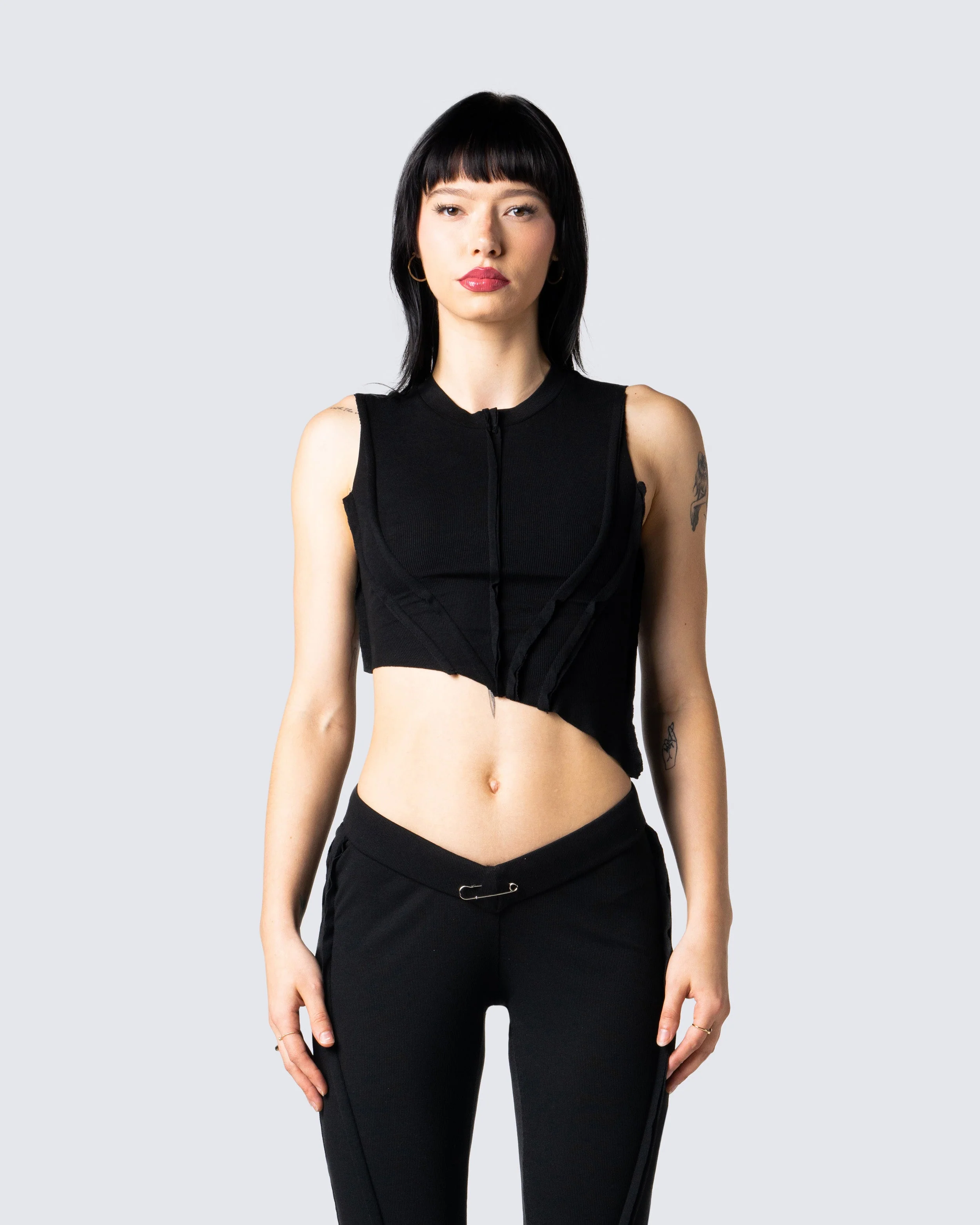 Iva Black Ribbed Cropped Top - Image 4