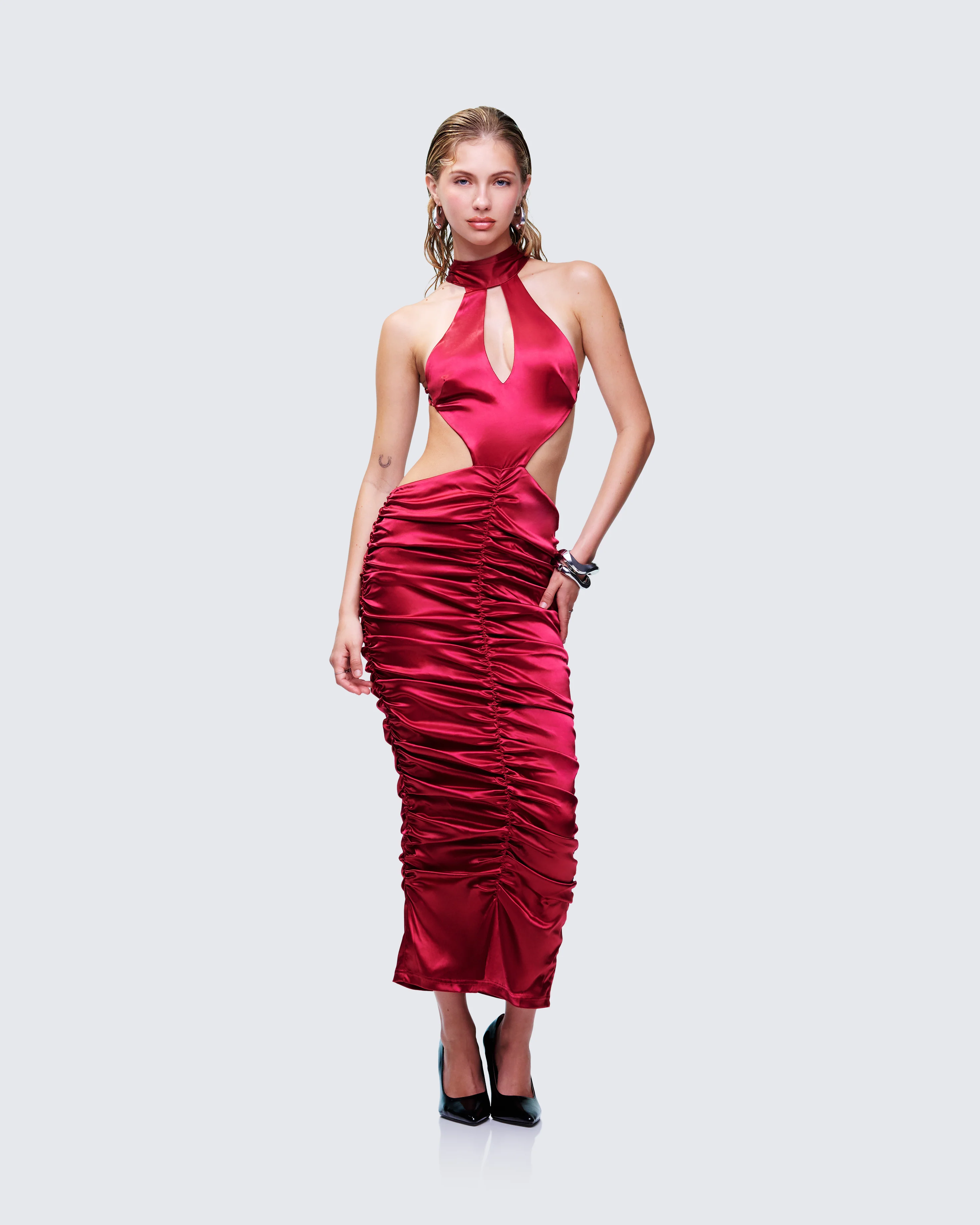 Junia Red Ruched Midi Dress - Image 4