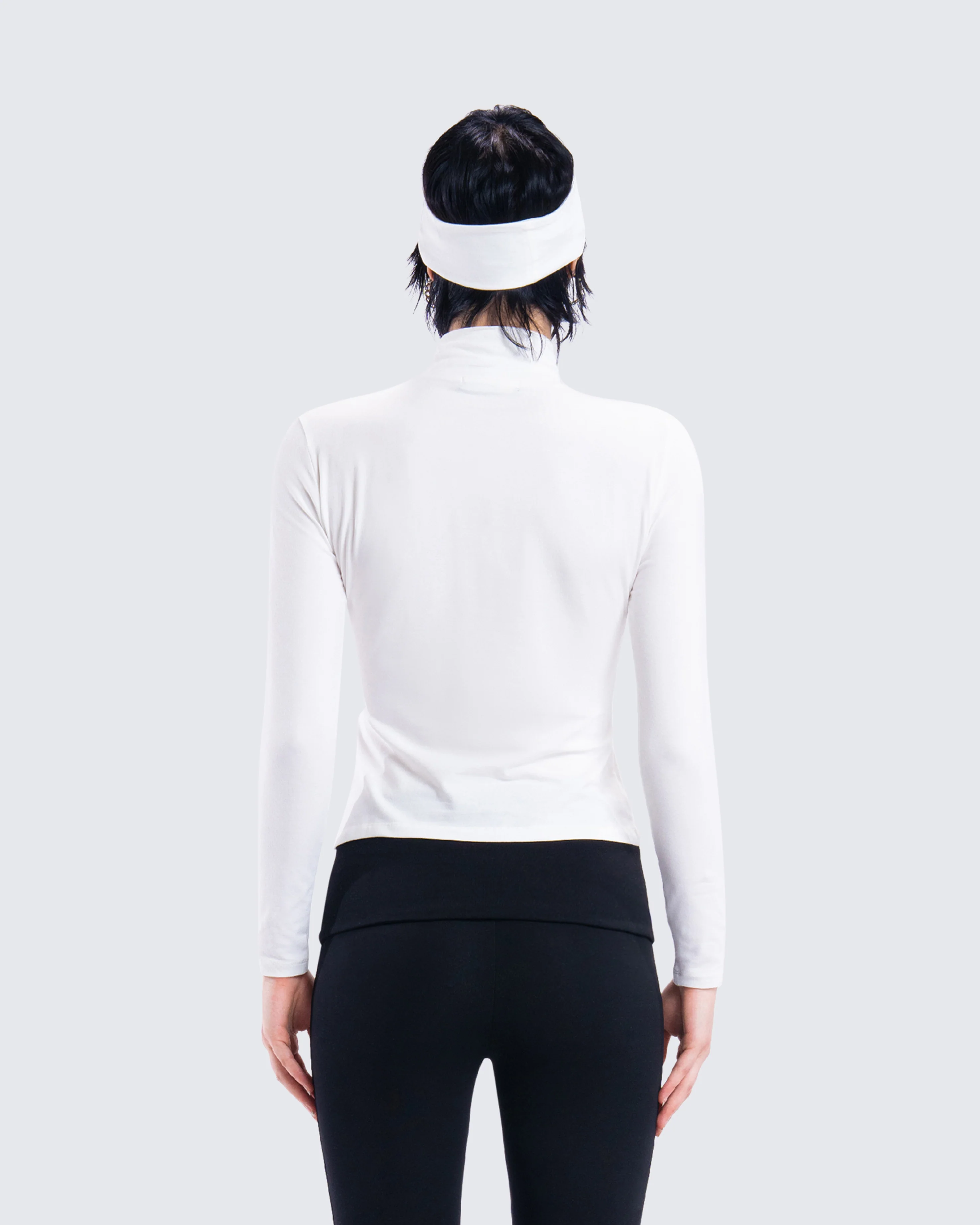 Kemi White Jersey Top And Headband - Image 7