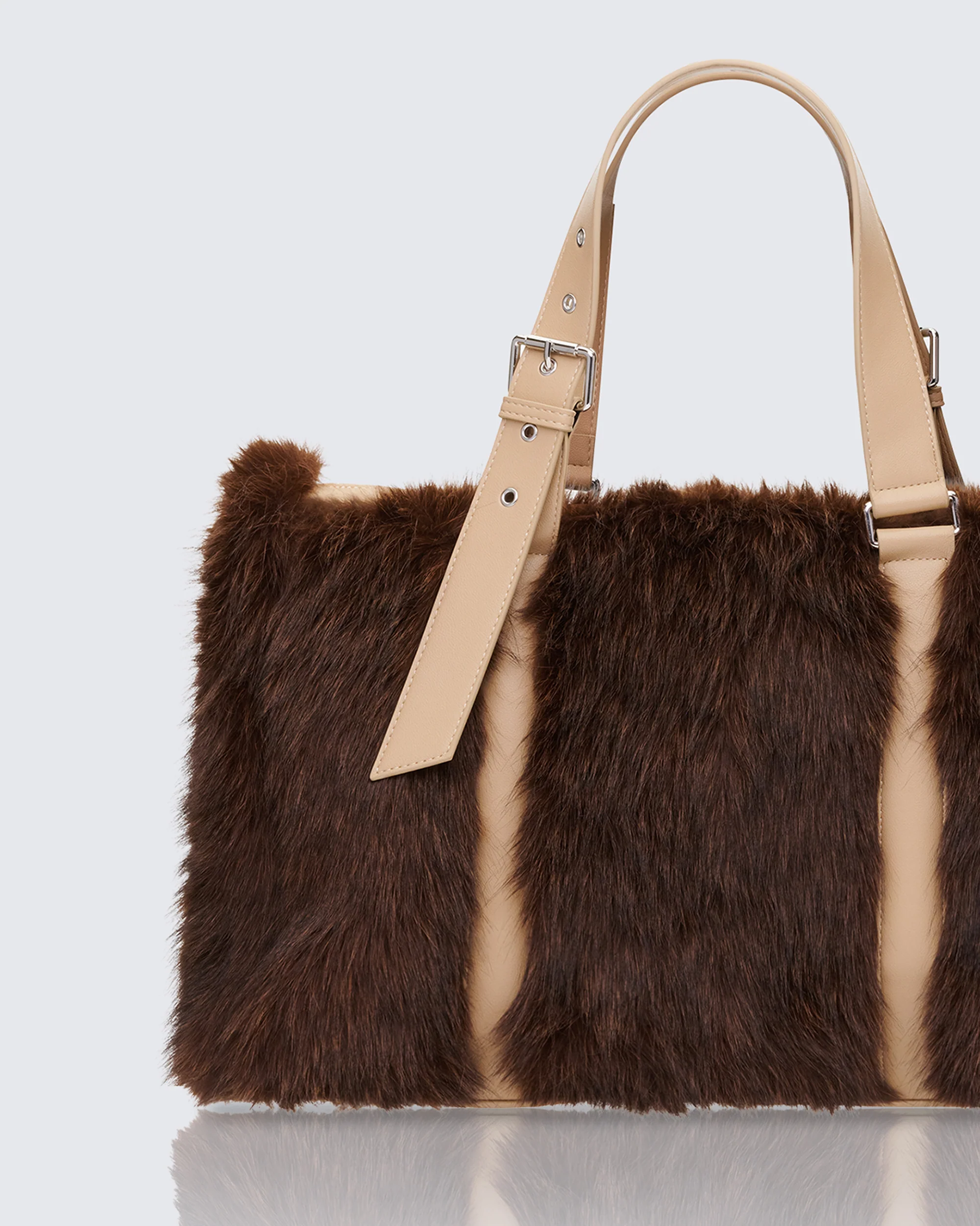 Kimora Brown Y2K Fur Holdall - Image 3