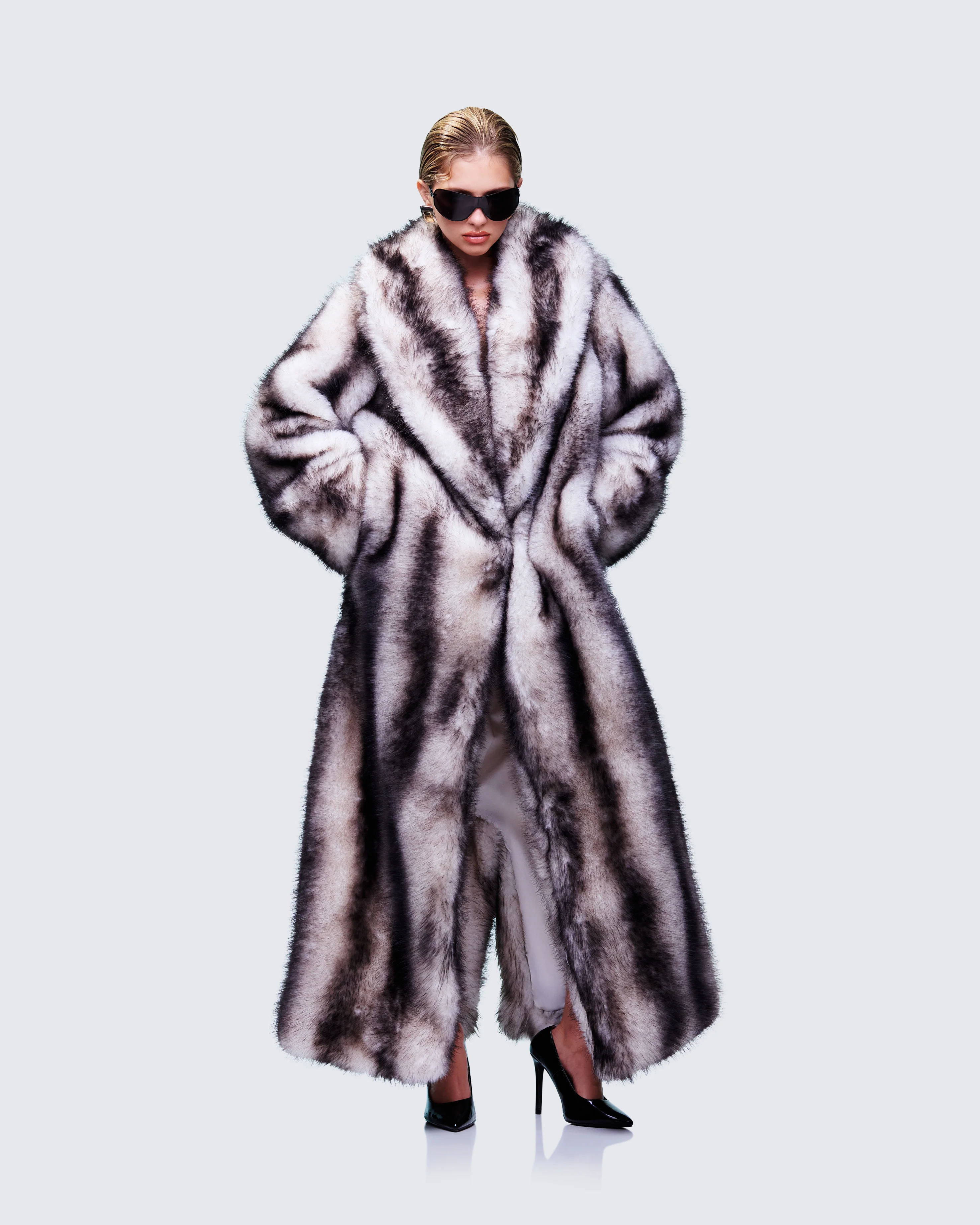 Lakeisha Oversized Faux Fur Coat - Image 3