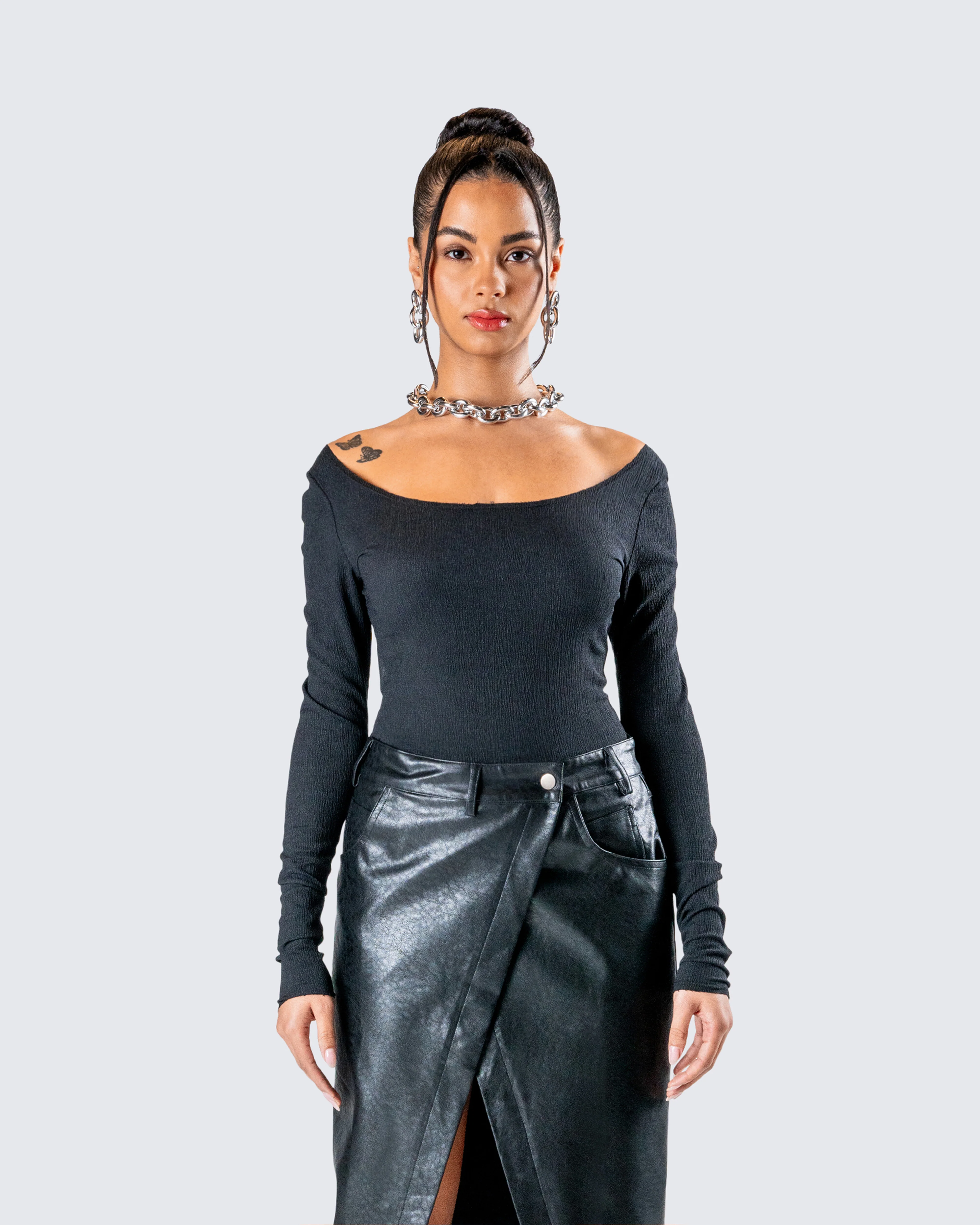 Leslie Black Off Shoulder Top - Image 4