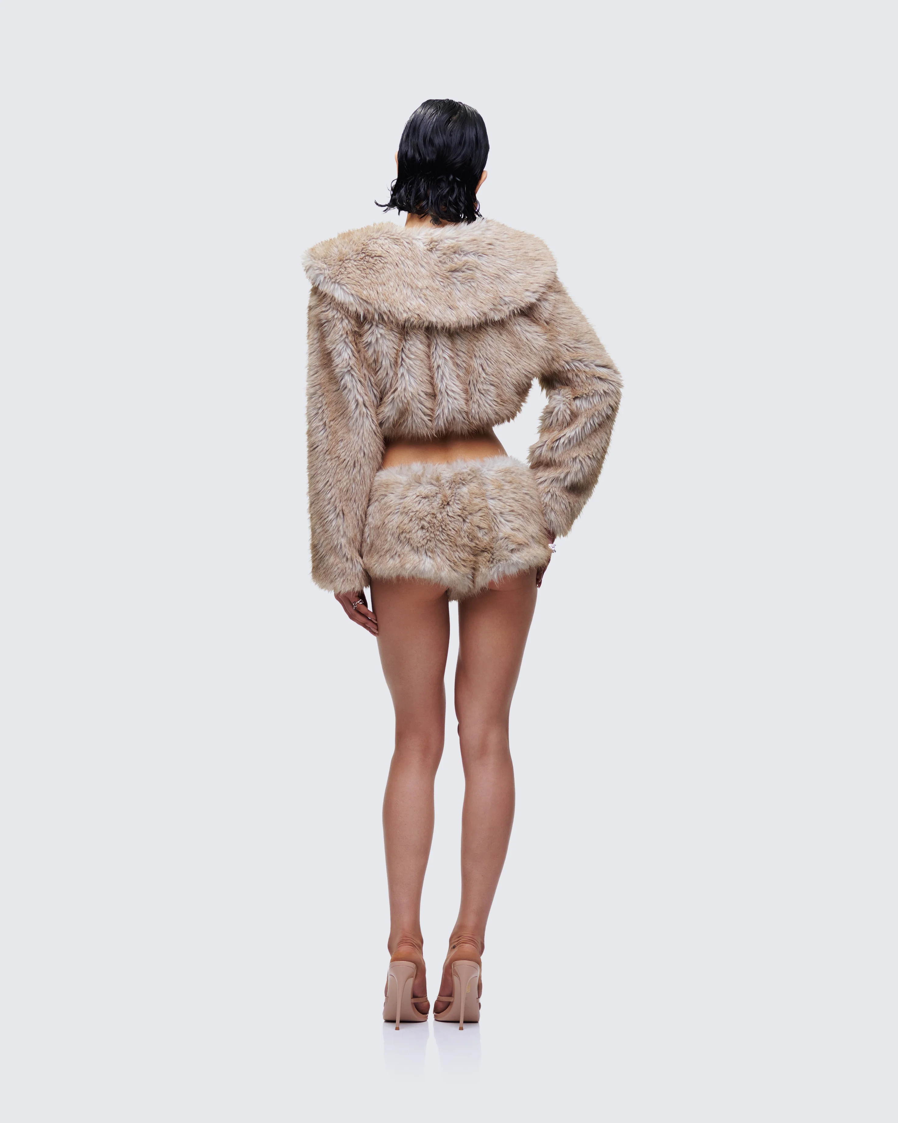 Marilyn Faux Fur Set - Image 10