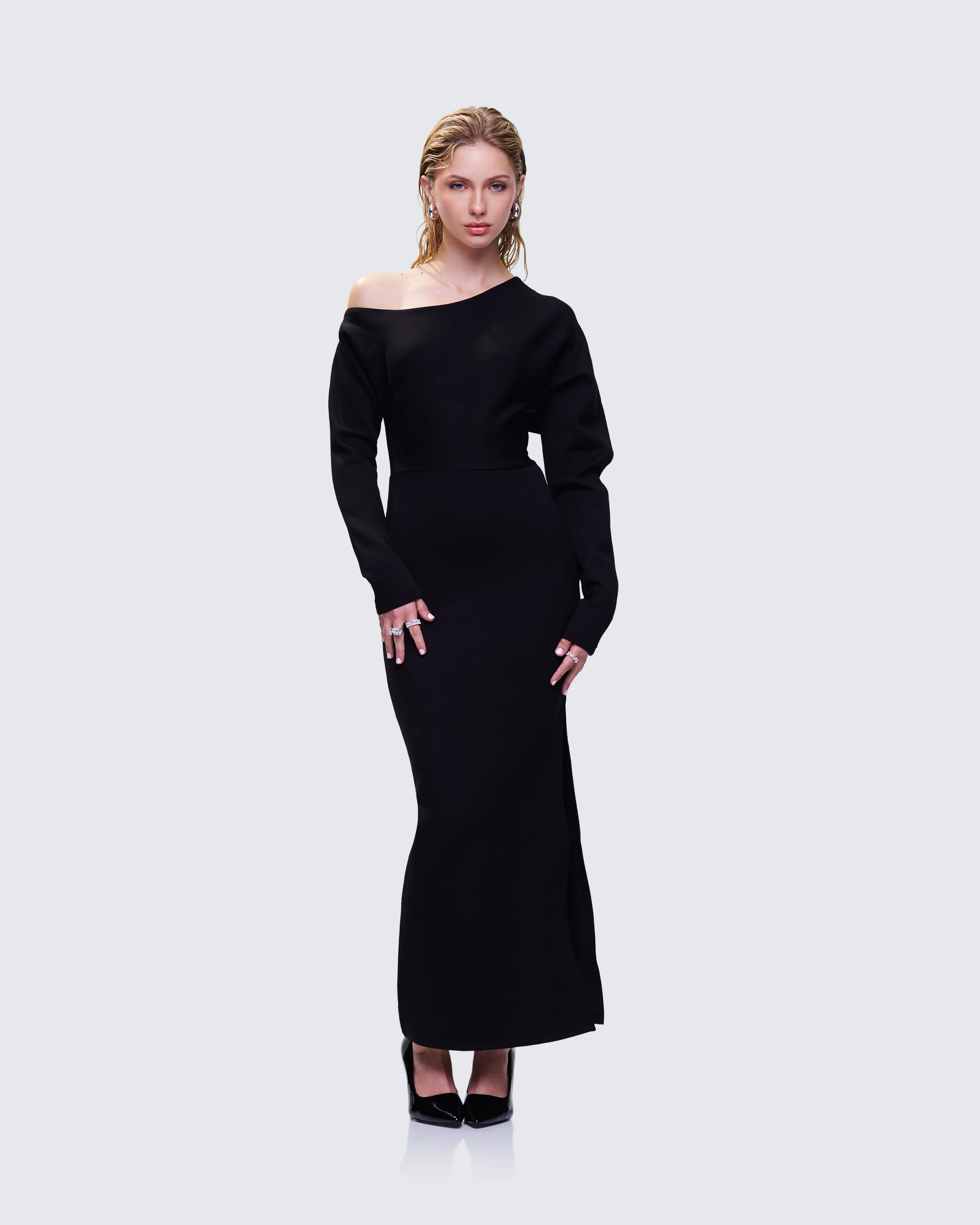 Morwena Black Off Shoulder Maxi Dress - Image 5