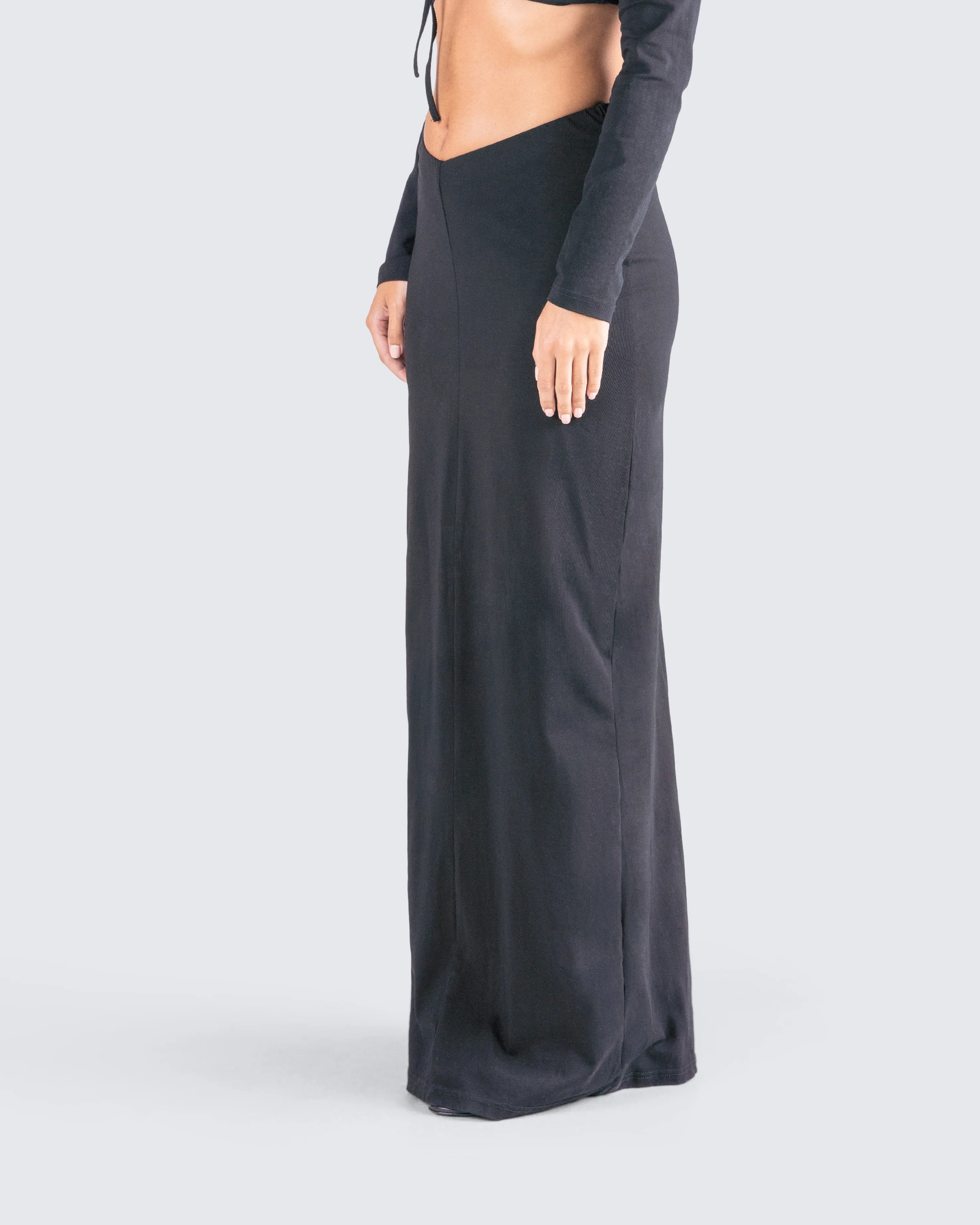 Nadia Black V Waist Skirt - Image 5