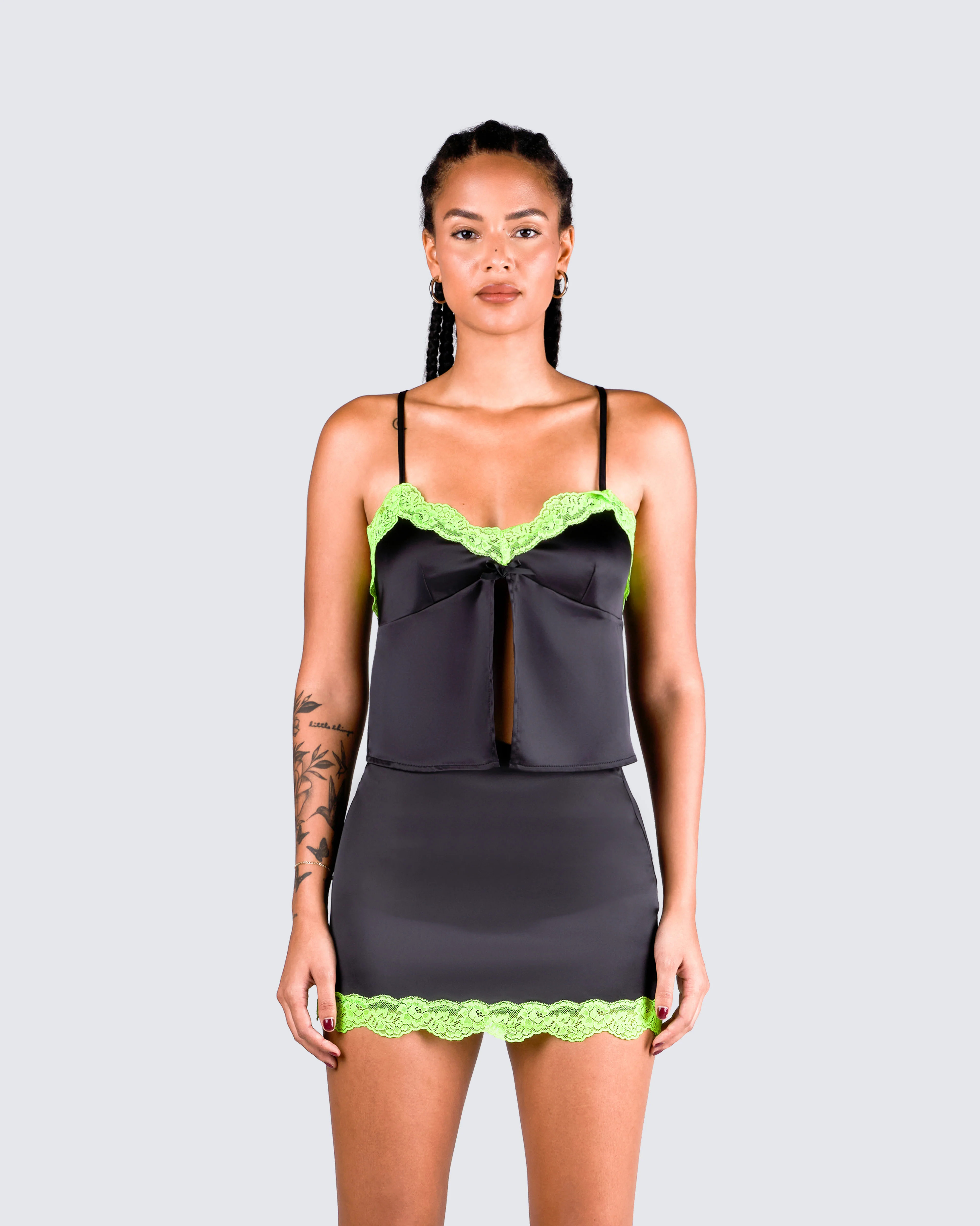 Nadya Noticeable Set - Image 4