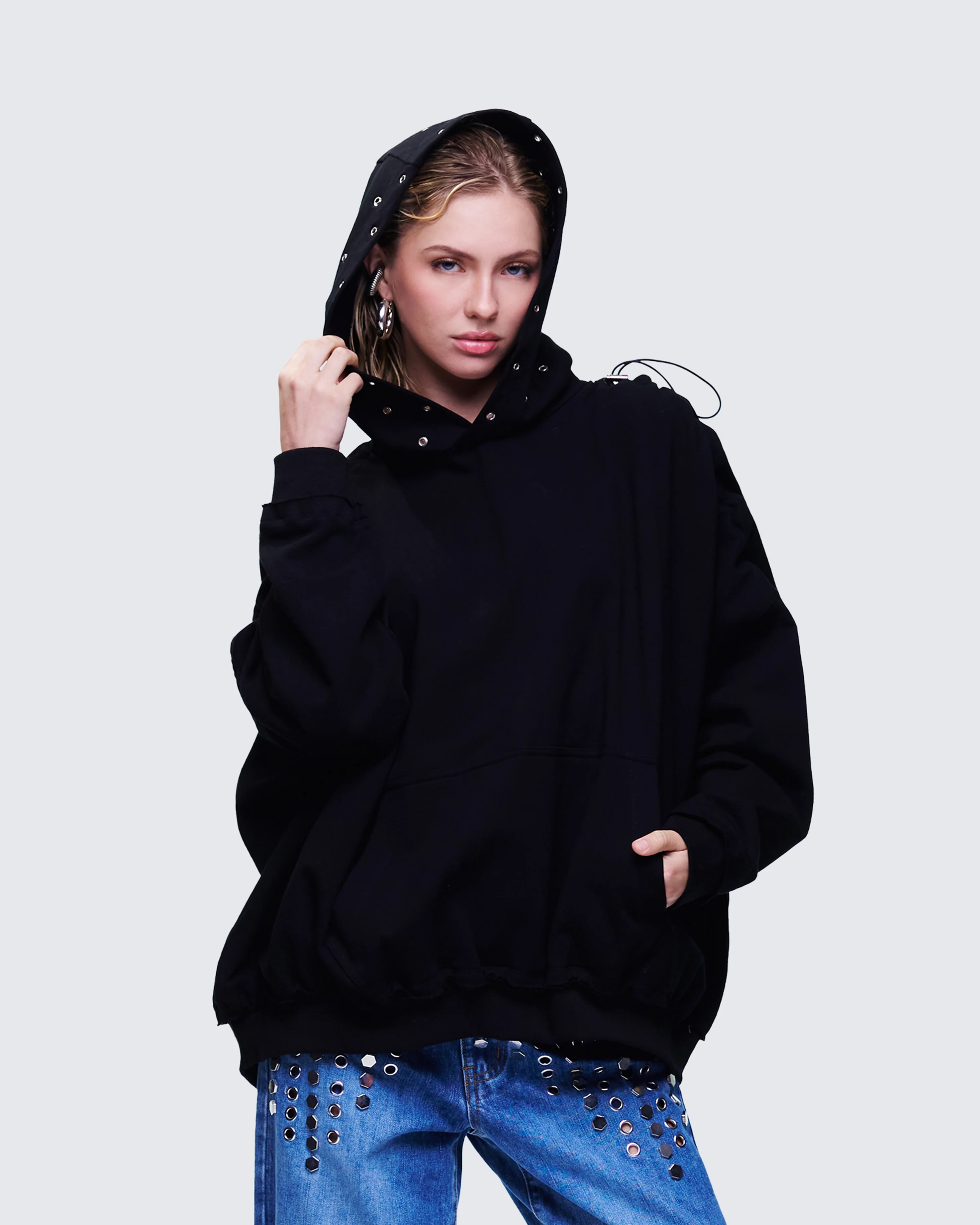 Nerea Black Eyelet Trimmed Toggled Hoodie - Image 3