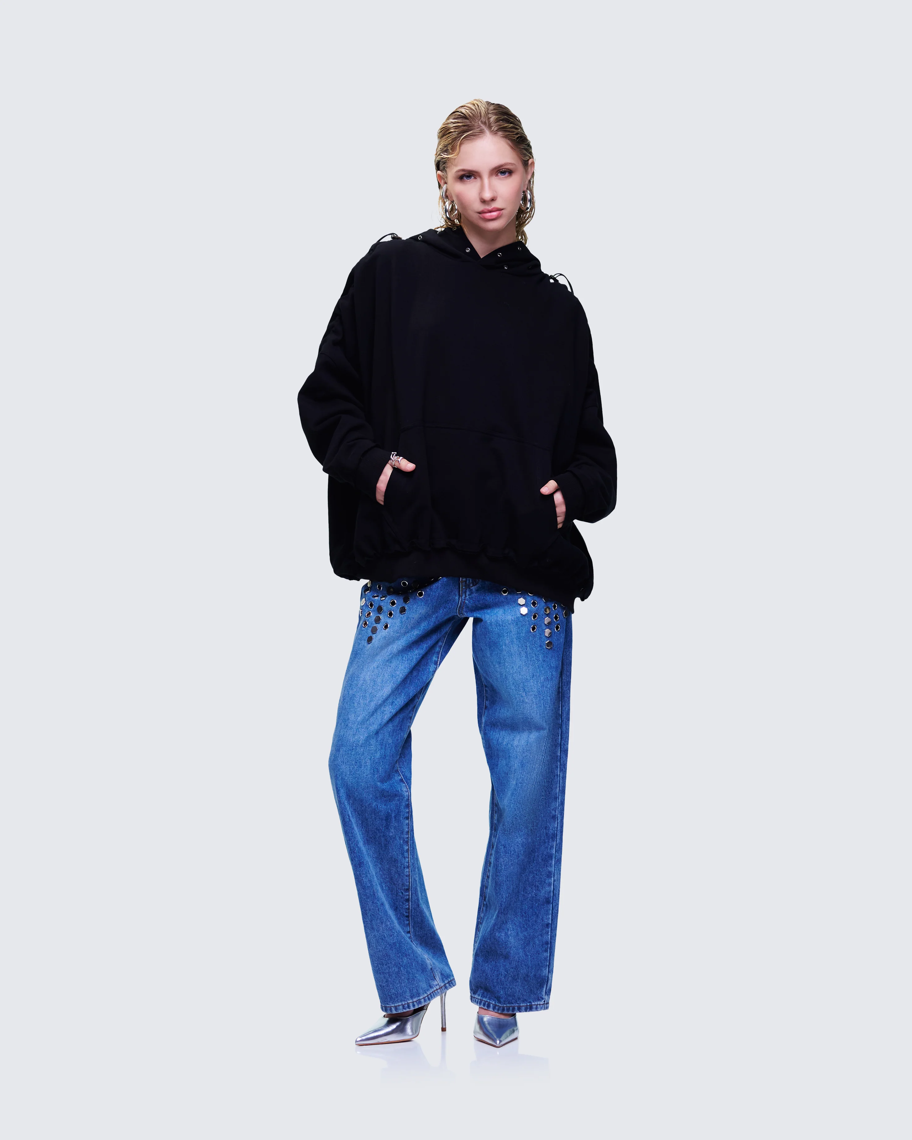 Nerea Black Eyelet Trimmed Toggled Hoodie - Image 5
