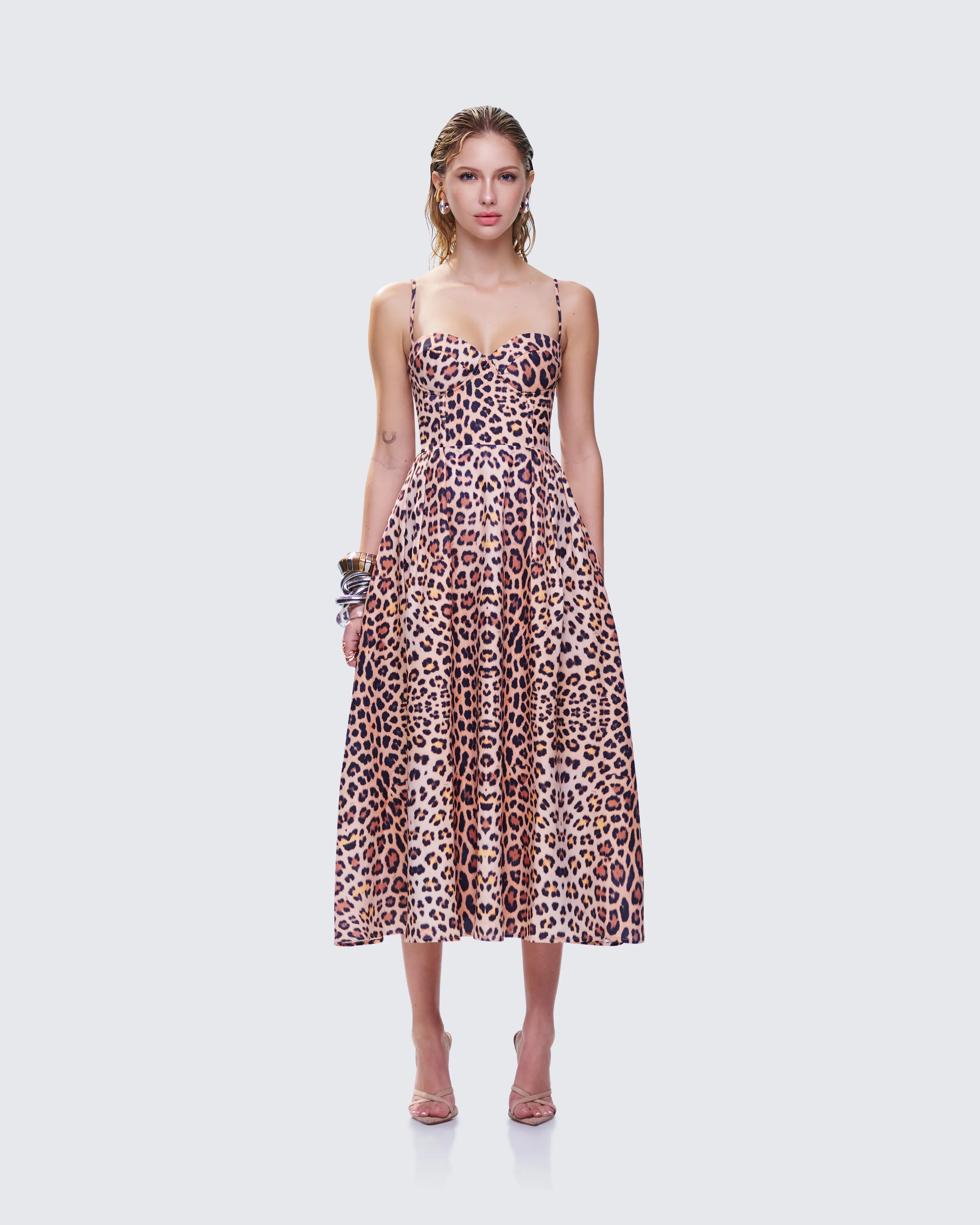 Novella Leopard Print Midi Dress - Image 4