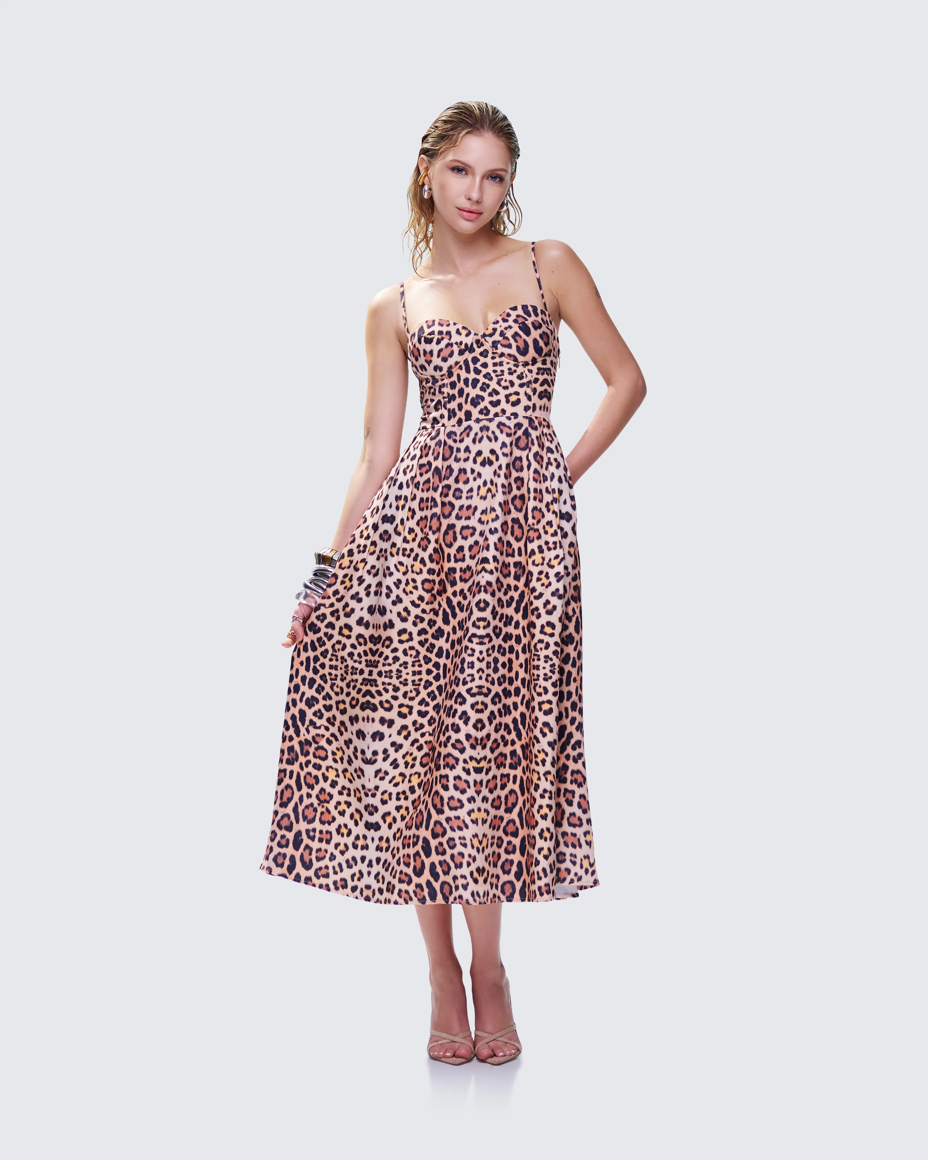 Novella Leopard Print Midi Dress - Image 5