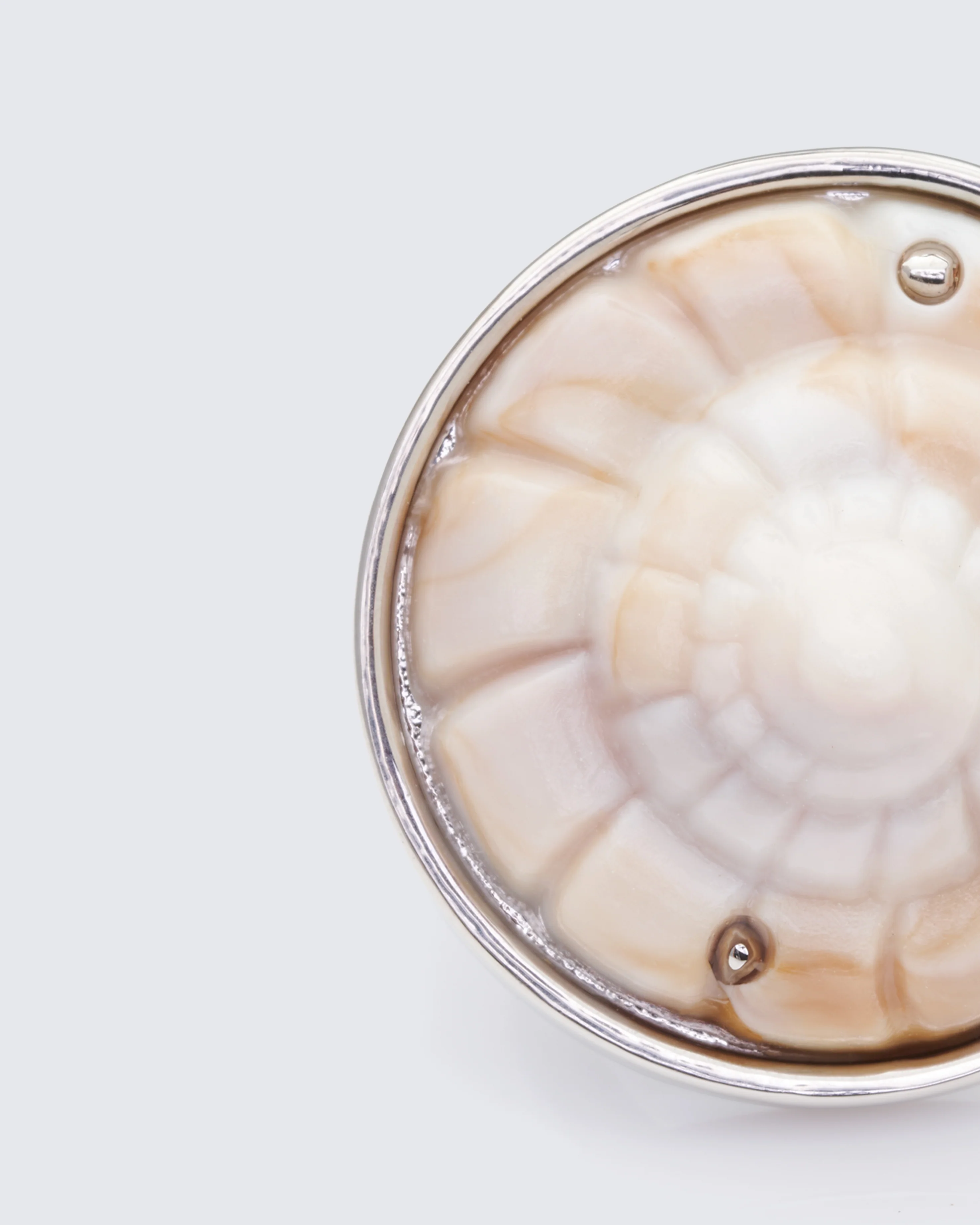 Olivienne Silver Seashell Ring - Image 3