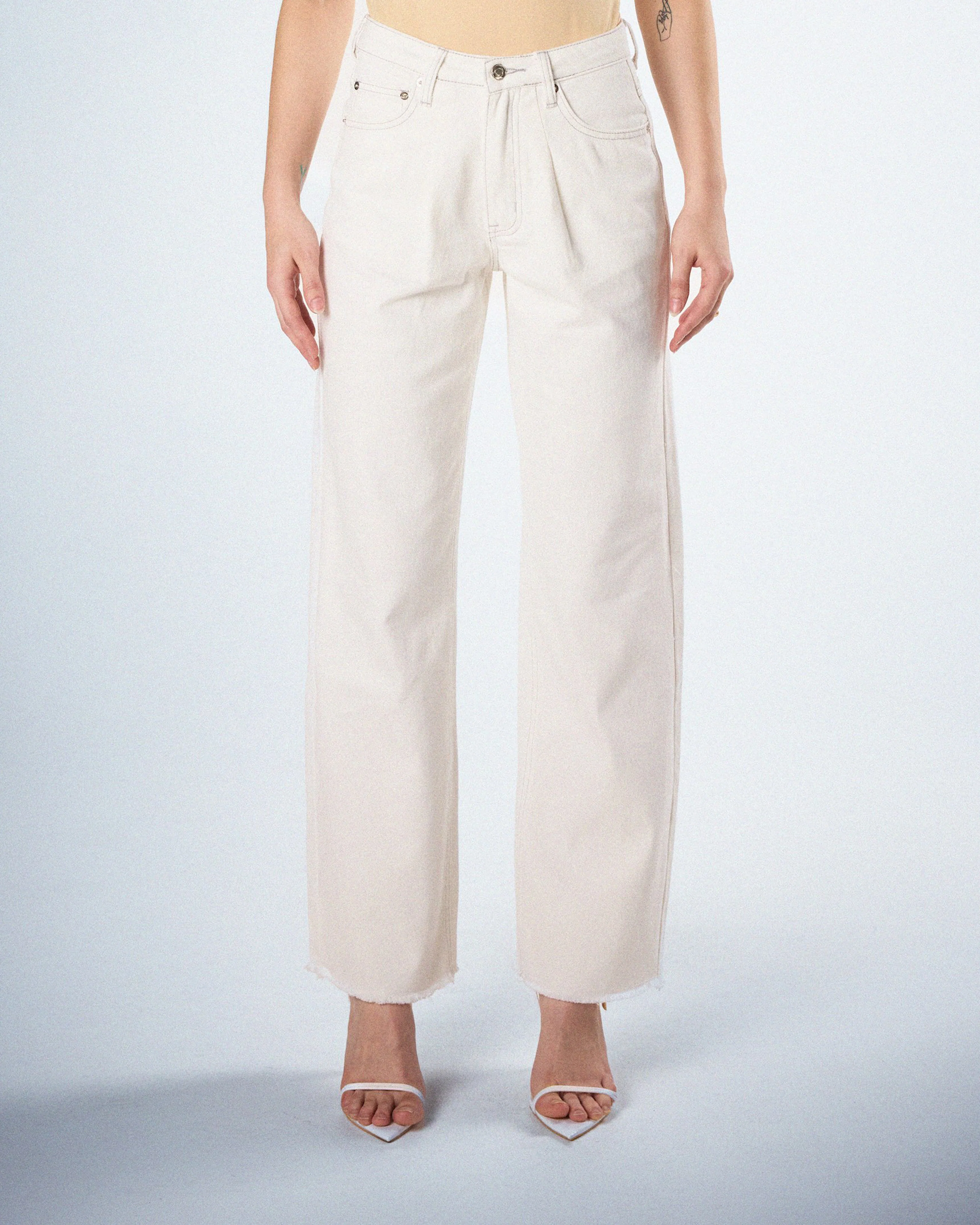 Saga White Frayed Denim Jean - Image 4