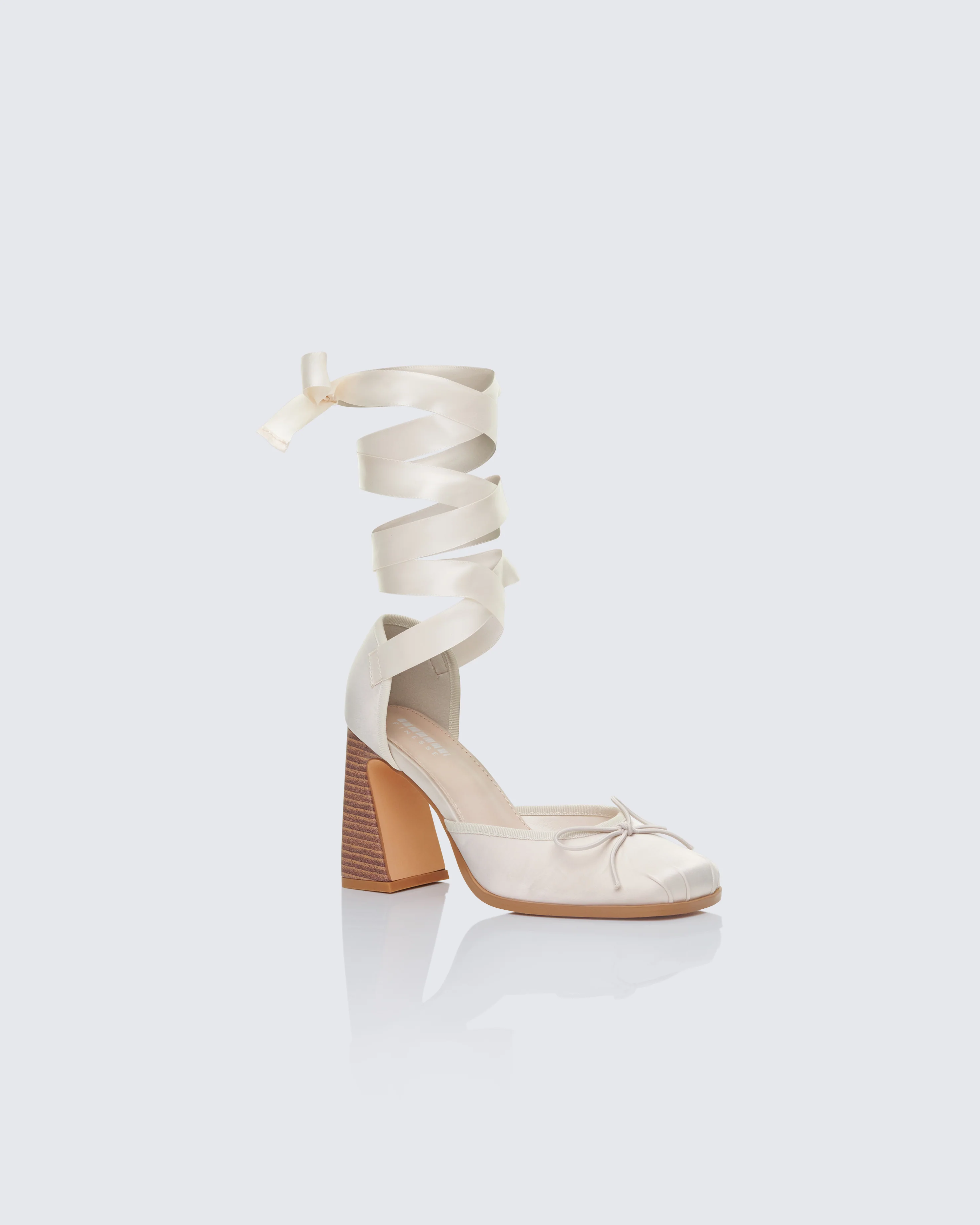 Salome Ivory Pointe Pump - Image 2