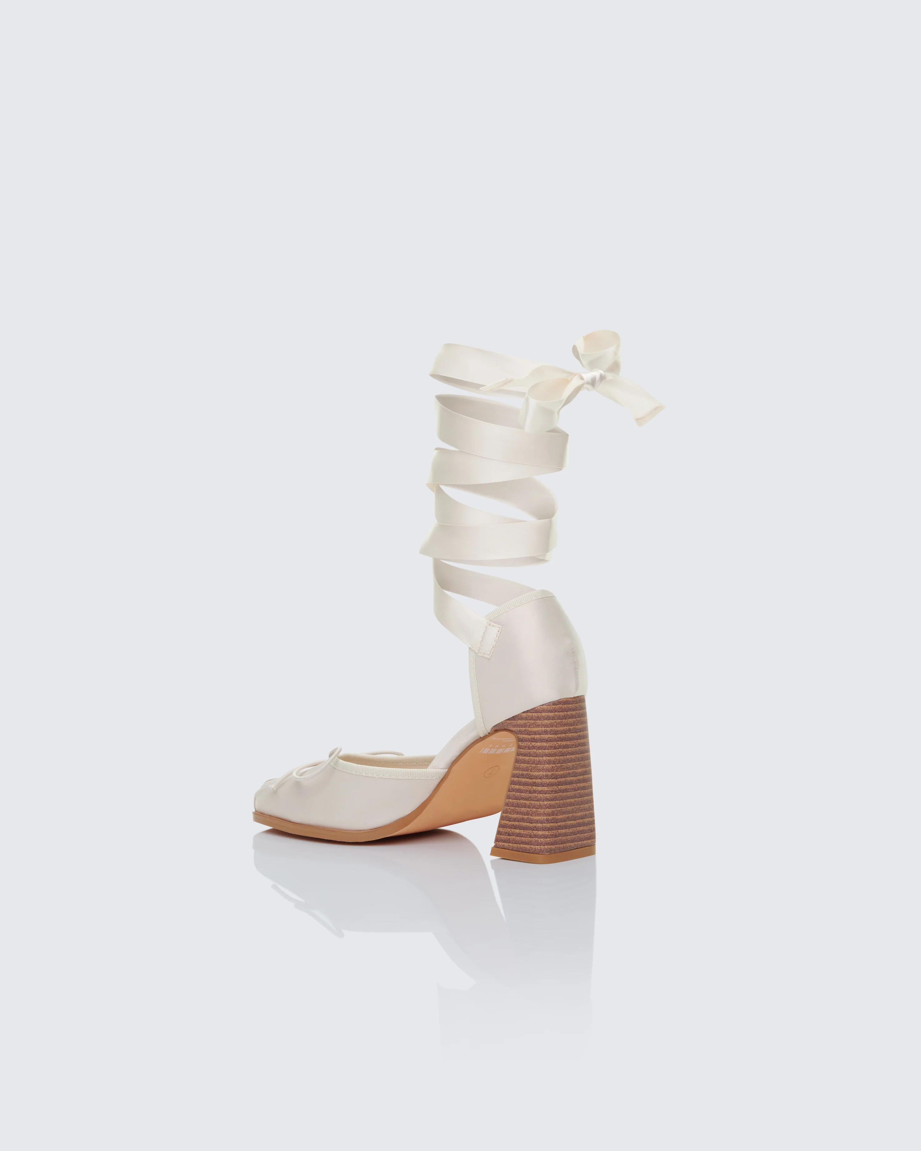 Salome Ivory Pointe Pump - Image 3