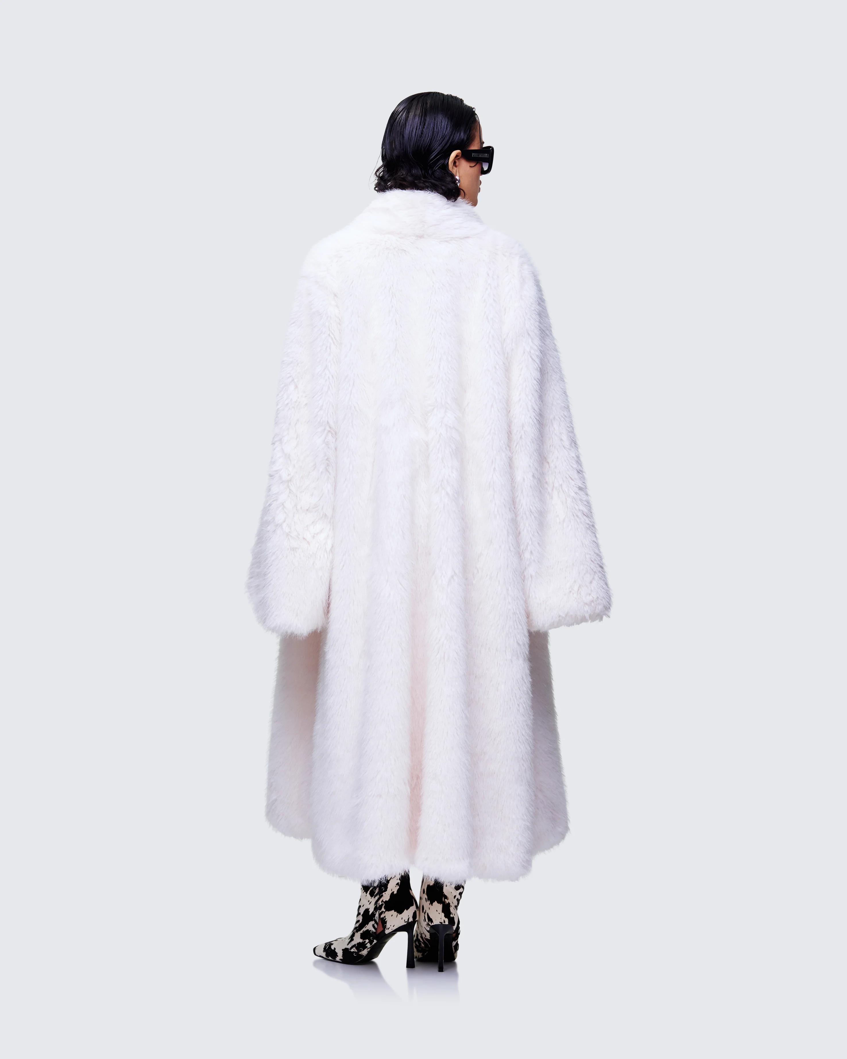 Trista Ivory Faux Fur Coat - Image 5