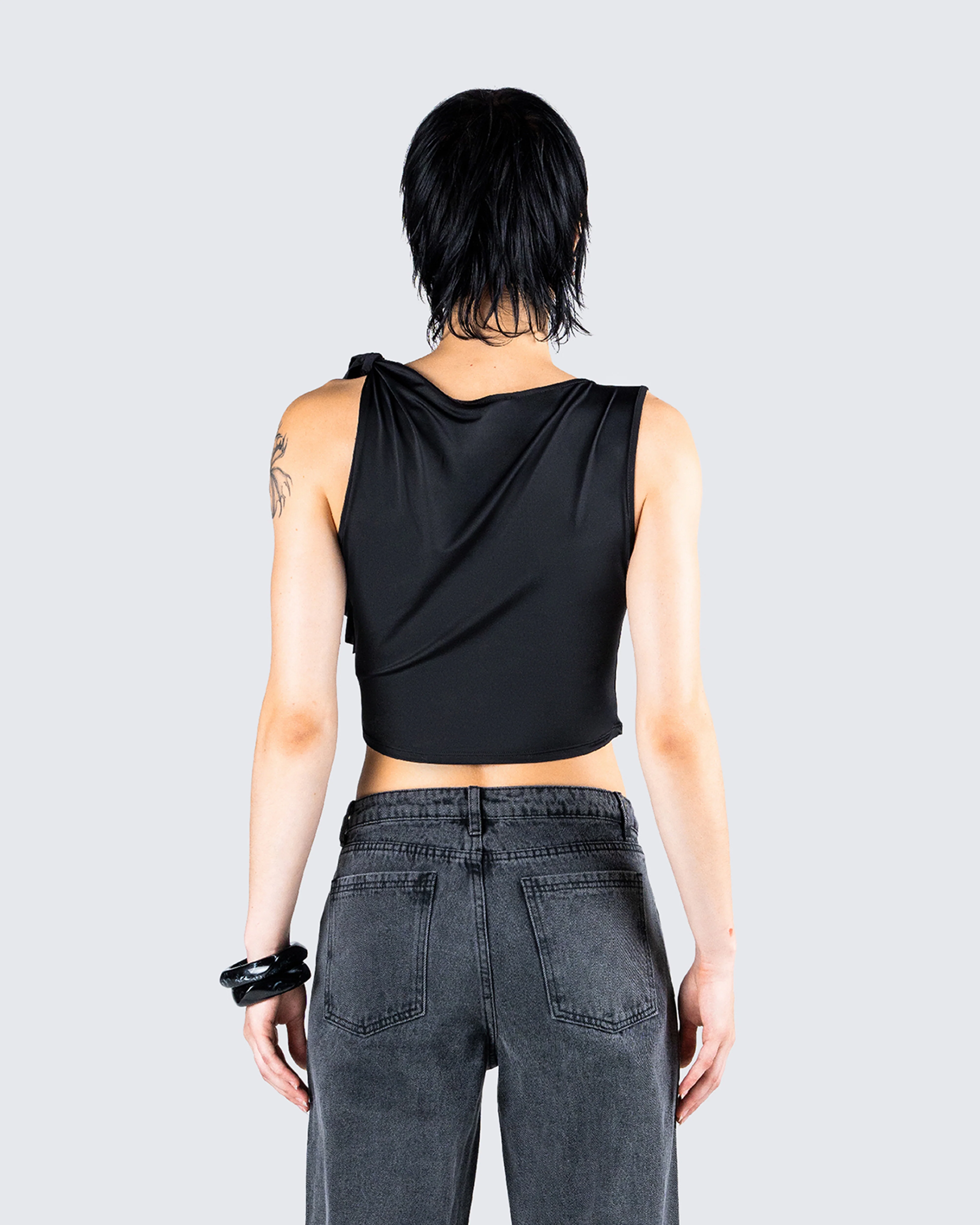 Veeti Black Jersey Crop Top - Image 7