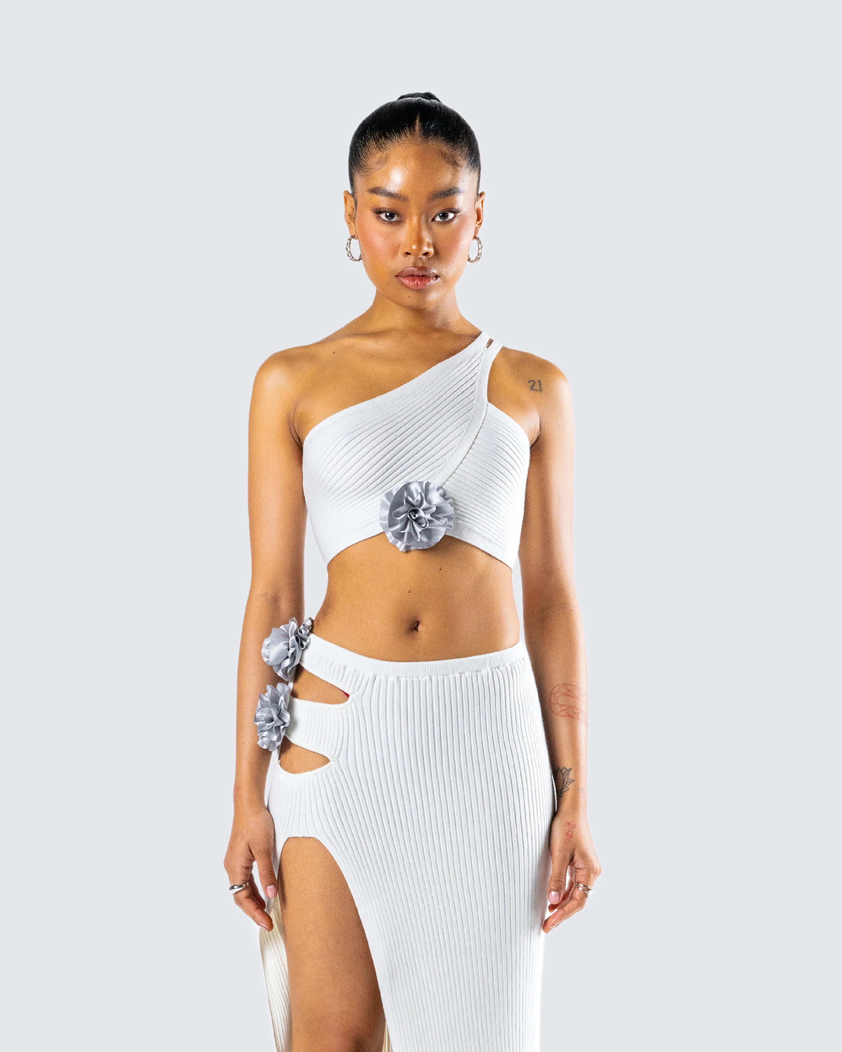 Yuka White Rosette Knit Crop Top - Image 4