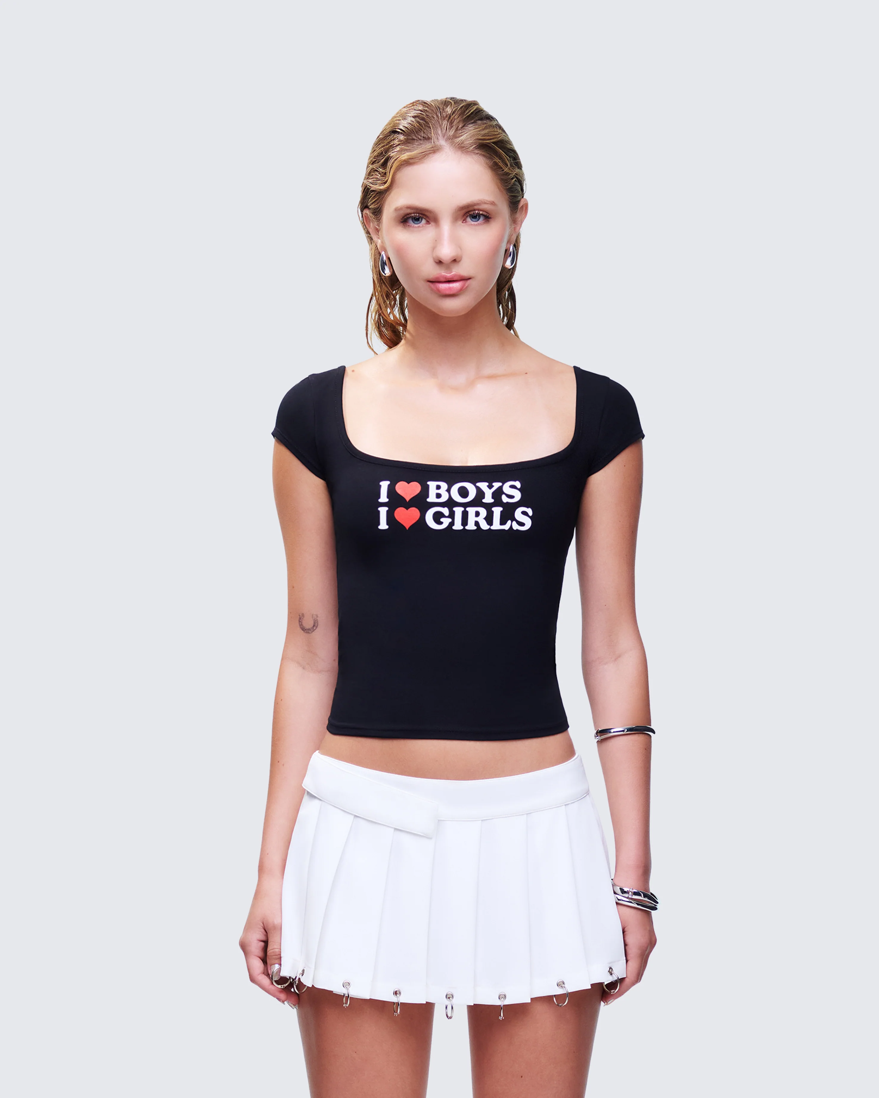 Zoya Black Slogan Scoop Neck Tee - Image 2